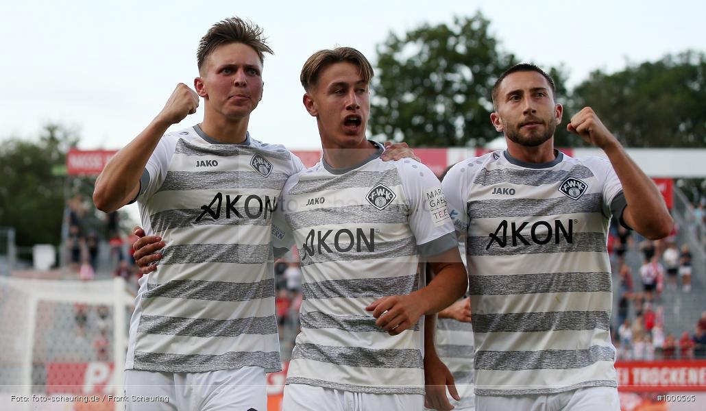 SPO, viertklassig, vierthöchste Spielklasse, Voetbal, Teamsport, Sport, Soccer, Saison 2024 2025, Profifußball, Männer, Mannschaftssport, Würzburg, Le Football, Herren, Germany, GER, Fußball, Futbol, Fussball, Fotball, Viertklassigkeit, Vierte Liga, Deutschland, DFB, DEU, AKON ARENA, Calcio, Regionalliga, Regionalliga Bayern, 2024/25, 2. Spieltag - Bild-ID: 1000565 SPO, viertklassig, vierthöchste Spielklasse, Voetbal, Teamsport, Sport, Soccer, Saison 2024 2025, Profifußball, Männer, Mannschaftssport, Würzburg, Le Football, Herren, Germany, GER, Fußball, Futbol, Fussball, Fotball, Viertklassigkeit, Vierte Liga, Deutschland, DFB, DEU, AKON ARENA, Calcio, Regionalliga, Regionalliga Bayern, 2024/25, 2. Spieltag - Bild-ID: 1000565