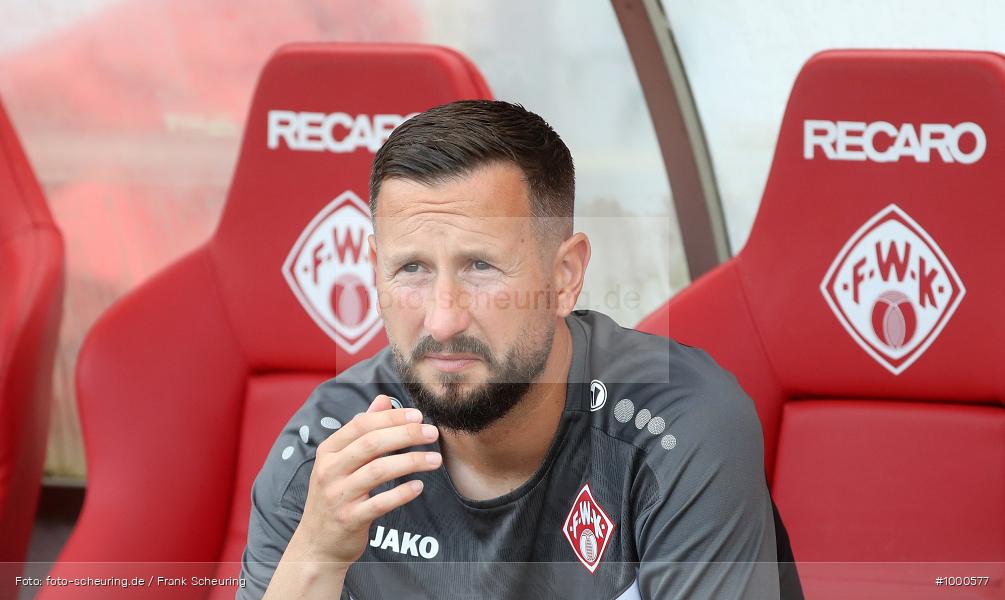 SPO, viertklassig, vierthöchste Spielklasse, Voetbal, Teamsport, Sport, Soccer, Saison 2024 2025, Profifußball, Männer, Mannschaftssport, Würzburg, Le Football, Herren, Germany, GER, Fußball, Futbol, Fussball, Fotball, Viertklassigkeit, Vierte Liga, Deutschland, DFB, DEU, AKON ARENA, Calcio, Regionalliga, Regionalliga Bayern, 2024/25, 2. Spieltag - Bild-ID: 1000577 SPO, viertklassig, vierthöchste Spielklasse, Voetbal, Teamsport, Sport, Soccer, Saison 2024 2025, Profifußball, Männer, Mannschaftssport, Würzburg, Le Football, Herren, Germany, GER, Fußball, Futbol, Fussball, Fotball, Viertklassigkeit, Vierte Liga, Deutschland, DFB, DEU, AKON ARENA, Calcio, Regionalliga, Regionalliga Bayern, 2024/25, 2. Spieltag - Bild-ID: 1000577