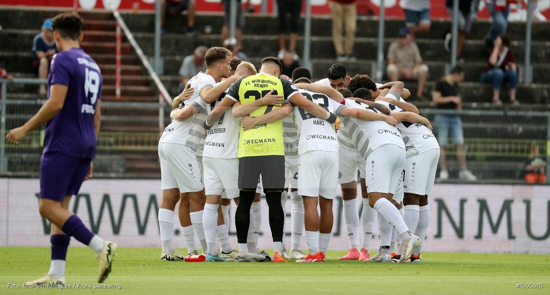 SPO, viertklassig, vierthöchste Spielklasse, Voetbal, Teamsport, Sport, Soccer, Saison 2024 2025, Profifußball, Männer, Mannschaftssport, Würzburg, Le Football, Herren, Germany, GER, Fußball, Futbol, Fussball, Fotball, Viertklassigkeit, Vierte Liga, Deutschland, DFB, DEU, AKON ARENA, Calcio, Regionalliga, Regionalliga Bayern, 2024/25, 2. Spieltag - Bild-ID: 1000610 SPO, viertklassig, vierthöchste Spielklasse, Voetbal, Teamsport, Sport, Soccer, Saison 2024 2025, Profifußball, Männer, Mannschaftssport, Würzburg, Le Football, Herren, Germany, GER, Fußball, Futbol, Fussball, Fotball, Viertklassigkeit, Vierte Liga, Deutschland, DFB, DEU, AKON ARENA, Calcio, Regionalliga, Regionalliga Bayern, 2024/25, 2. Spieltag - Bild-ID: 1000610