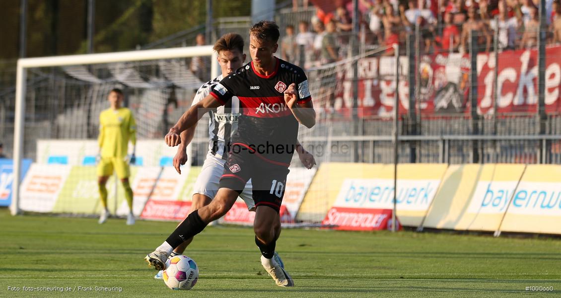 SPO, viertklassig, vierthöchste Spielklasse, Voetbal, Teamsport, Sport, Soccer, Saison 2024 2025, Profifußball, Männer, Mannschaftssport, Burghausen, Le Football, Herren, Germany, GER, Fußball, Futbol, Fussball, Fotball, Viertklassigkeit, Vierte Liga, Deutschland, DFB, DEU, Wacker-Arena, Calcio, Regionalliga, Regionalliga Bayern, 2024/25, 3. Spieltag - Bild-ID: 1000660