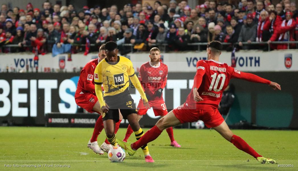 oberste Spielklasse, höchste Liga, Voetbal, Teamsport, Sportclub, Sport-Club, Sport, Soccer, Heidenheim, Saison 2023 2024, Profifußball, Voith-Arena, Männer, Mannschaftssport, Le Football, Herren, Germany, GER, Fußball, Futbol, Fussball, Fotball, Erste Liga, Deutschland, DFL, DEU, Calcio, Bundesliga, 2023/24, 1.BL, 20. Spieltag, 1. Bundesliga, 1 BL - Bild-ID: 1000856