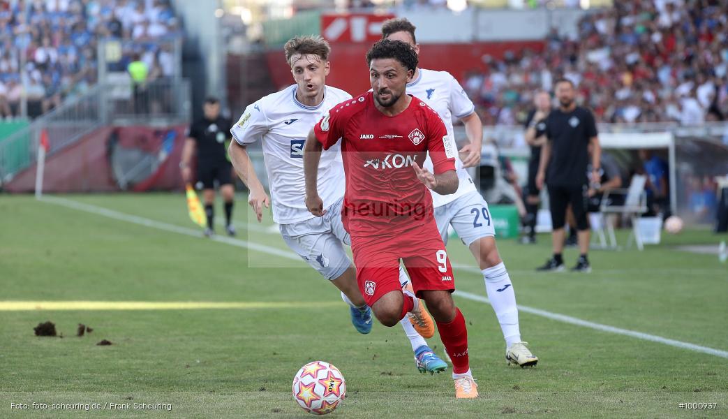 SPO, Voetbal, Turnier, Teamsport, Sport, Soccer, Würzburg, Saison 2024 2025, Profifußball, Pokalwettbewerb, Pokal, Männer, Mannschaftssport, Le Football, Herren, Germany, GER, Fußball, Futbol, Fussball, Fotball, Deutschland, Deutscher Fußball-Bund, DFB-Pokal, DFB, DEU, Calcio, Regionalliga Bayern gegen Bundesligist, AKON ARENA, 2024/25, 1. Runde, 1. Hauptrunde - Bild-ID: 1000937