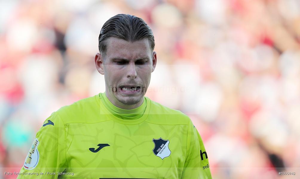 SPO, Voetbal, Turnier, Teamsport, Sport, Soccer, Würzburg, Saison 2024 2025, Profifußball, Pokalwettbewerb, Pokal, Männer, Mannschaftssport, Le Football, Herren, Germany, GER, Fußball, Futbol, Fussball, Fotball, Deutschland, Deutscher Fußball-Bund, DFB-Pokal, DFB, DEU, Calcio, Regionalliga Bayern gegen Bundesligist, AKON ARENA, 2024/25, 1. Runde, 1. Hauptrunde - Bild-ID: 1000942