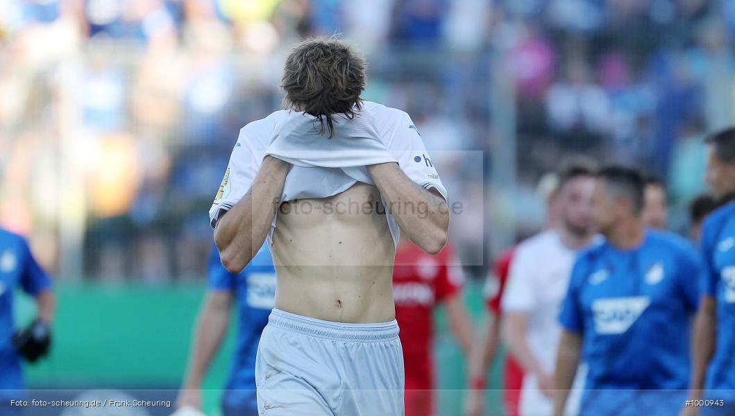SPO, Voetbal, Turnier, Teamsport, Sport, Soccer, Würzburg, Saison 2024 2025, Profifußball, Pokalwettbewerb, Pokal, Männer, Mannschaftssport, Le Football, Herren, Germany, GER, Fußball, Futbol, Fussball, Fotball, Deutschland, Deutscher Fußball-Bund, DFB-Pokal, DFB, DEU, Calcio, Regionalliga Bayern gegen Bundesligist, AKON ARENA, 2024/25, 1. Runde, 1. Hauptrunde - Bild-ID: 1000943 SPO, Voetbal, Turnier, Teamsport, Sport, Soccer, Würzburg, Saison 2024 2025, Profifußball, Pokalwettbewerb, Pokal, Männer, Mannschaftssport, Le Football, Herren, Germany, GER, Fußball, Futbol, Fussball, Fotball, Deutschland, Deutscher Fußball-Bund, DFB-Pokal, DFB, DEU, Calcio, Regionalliga Bayern gegen Bundesligist, AKON ARENA, 2024/25, 1. Runde, 1. Hauptrunde - Bild-ID: 1000943