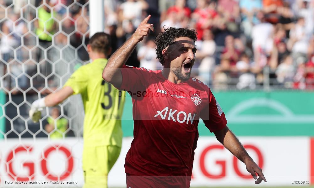 SPO, Voetbal, Turnier, Teamsport, Sport, Soccer, Würzburg, Saison 2024 2025, Profifußball, Pokalwettbewerb, Pokal, Männer, Mannschaftssport, Le Football, Herren, Germany, GER, Fußball, Futbol, Fussball, Fotball, Deutschland, Deutscher Fußball-Bund, DFB-Pokal, DFB, DEU, Calcio, Regionalliga Bayern gegen Bundesligist, AKON ARENA, 2024/25, 1. Runde, 1. Hauptrunde - Bild-ID: 1000945 SPO, Voetbal, Turnier, Teamsport, Sport, Soccer, Würzburg, Saison 2024 2025, Profifußball, Pokalwettbewerb, Pokal, Männer, Mannschaftssport, Le Football, Herren, Germany, GER, Fußball, Futbol, Fussball, Fotball, Deutschland, Deutscher Fußball-Bund, DFB-Pokal, DFB, DEU, Calcio, Regionalliga Bayern gegen Bundesligist, AKON ARENA, 2024/25, 1. Runde, 1. Hauptrunde - Bild-ID: 1000945
