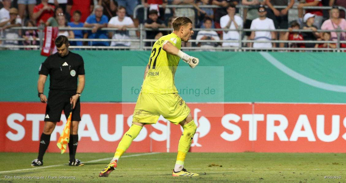 SPO, Voetbal, Turnier, Teamsport, Sport, Soccer, Würzburg, Saison 2024 2025, Profifußball, Pokalwettbewerb, Pokal, Männer, Mannschaftssport, Le Football, Herren, Germany, GER, Fußball, Futbol, Fussball, Fotball, Deutschland, Deutscher Fußball-Bund, DFB-Pokal, DFB, DEU, Calcio, Regionalliga Bayern gegen Bundesligist, AKON ARENA, 2024/25, 1. Runde, 1. Hauptrunde - Bild-ID: 1000963 SPO, Voetbal, Turnier, Teamsport, Sport, Soccer, Würzburg, Saison 2024 2025, Profifußball, Pokalwettbewerb, Pokal, Männer, Mannschaftssport, Le Football, Herren, Germany, GER, Fußball, Futbol, Fussball, Fotball, Deutschland, Deutscher Fußball-Bund, DFB-Pokal, DFB, DEU, Calcio, Regionalliga Bayern gegen Bundesligist, AKON ARENA, 2024/25, 1. Runde, 1. Hauptrunde - Bild-ID: 1000963