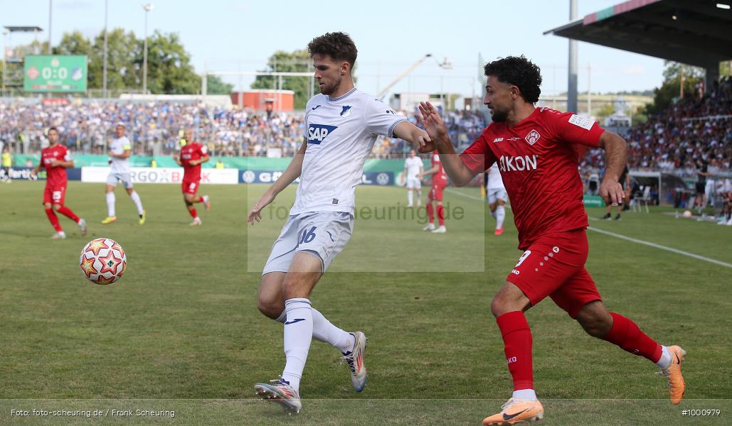 SPO, Voetbal, Turnier, Teamsport, Sport, Soccer, Würzburg, Saison 2024 2025, Profifußball, Pokalwettbewerb, Pokal, Männer, Mannschaftssport, Le Football, Herren, Germany, GER, Fußball, Futbol, Fussball, Fotball, Deutschland, Deutscher Fußball-Bund, DFB-Pokal, DFB, DEU, Calcio, Regionalliga Bayern gegen Bundesligist, AKON ARENA, 2024/25, 1. Runde, 1. Hauptrunde - Bild-ID: 1000979 SPO, Voetbal, Turnier, Teamsport, Sport, Soccer, Würzburg, Saison 2024 2025, Profifußball, Pokalwettbewerb, Pokal, Männer, Mannschaftssport, Le Football, Herren, Germany, GER, Fußball, Futbol, Fussball, Fotball, Deutschland, Deutscher Fußball-Bund, DFB-Pokal, DFB, DEU, Calcio, Regionalliga Bayern gegen Bundesligist, AKON ARENA, 2024/25, 1. Runde, 1. Hauptrunde - Bild-ID: 1000979