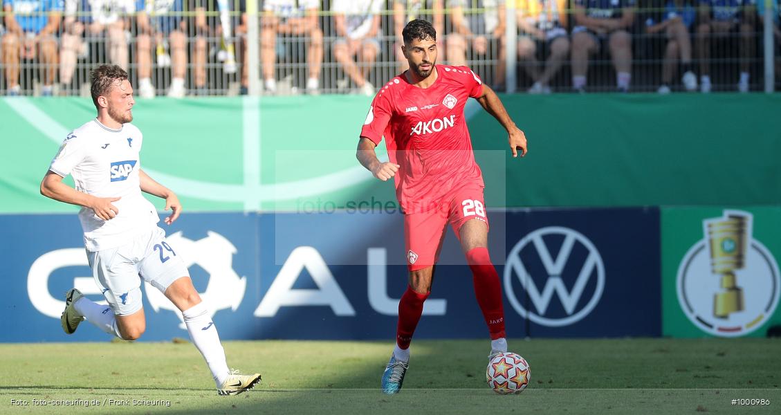 SPO, Voetbal, Turnier, Teamsport, Sport, Soccer, Würzburg, Saison 2024 2025, Profifußball, Pokalwettbewerb, Pokal, Männer, Mannschaftssport, Le Football, Herren, Germany, GER, Fußball, Futbol, Fussball, Fotball, Deutschland, Deutscher Fußball-Bund, DFB-Pokal, DFB, DEU, Calcio, Regionalliga Bayern gegen Bundesligist, AKON ARENA, 2024/25, 1. Runde, 1. Hauptrunde - Bild-ID: 1000986 SPO, Voetbal, Turnier, Teamsport, Sport, Soccer, Würzburg, Saison 2024 2025, Profifußball, Pokalwettbewerb, Pokal, Männer, Mannschaftssport, Le Football, Herren, Germany, GER, Fußball, Futbol, Fussball, Fotball, Deutschland, Deutscher Fußball-Bund, DFB-Pokal, DFB, DEU, Calcio, Regionalliga Bayern gegen Bundesligist, AKON ARENA, 2024/25, 1. Runde, 1. Hauptrunde - Bild-ID: 1000986