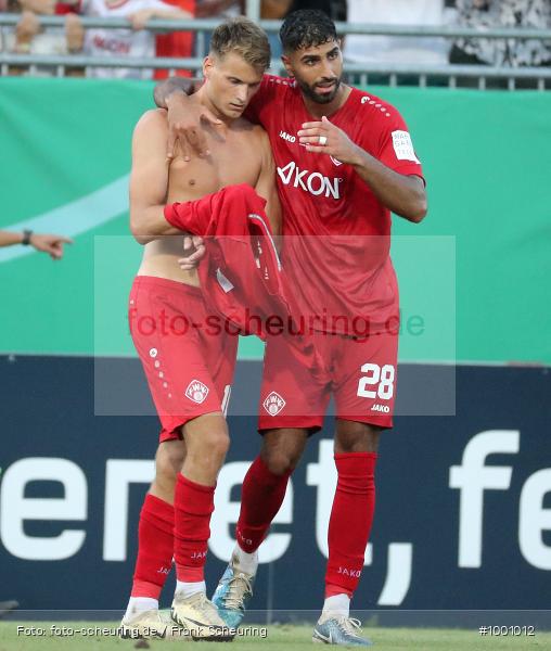SPO, Voetbal, Turnier, Teamsport, Sport, Soccer, Würzburg, Saison 2024 2025, Profifußball, Pokalwettbewerb, Pokal, Männer, Mannschaftssport, Le Football, Herren, Germany, GER, Fußball, Futbol, Fussball, Fotball, Deutschland, Deutscher Fußball-Bund, DFB-Pokal, DFB, DEU, Calcio, Regionalliga Bayern gegen Bundesligist, AKON ARENA, 2024/25, 1. Runde, 1. Hauptrunde - Bild-ID: 1001012 SPO, Voetbal, Turnier, Teamsport, Sport, Soccer, Würzburg, Saison 2024 2025, Profifußball, Pokalwettbewerb, Pokal, Männer, Mannschaftssport, Le Football, Herren, Germany, GER, Fußball, Futbol, Fussball, Fotball, Deutschland, Deutscher Fußball-Bund, DFB-Pokal, DFB, DEU, Calcio, Regionalliga Bayern gegen Bundesligist, AKON ARENA, 2024/25, 1. Runde, 1. Hauptrunde - Bild-ID: 1001012