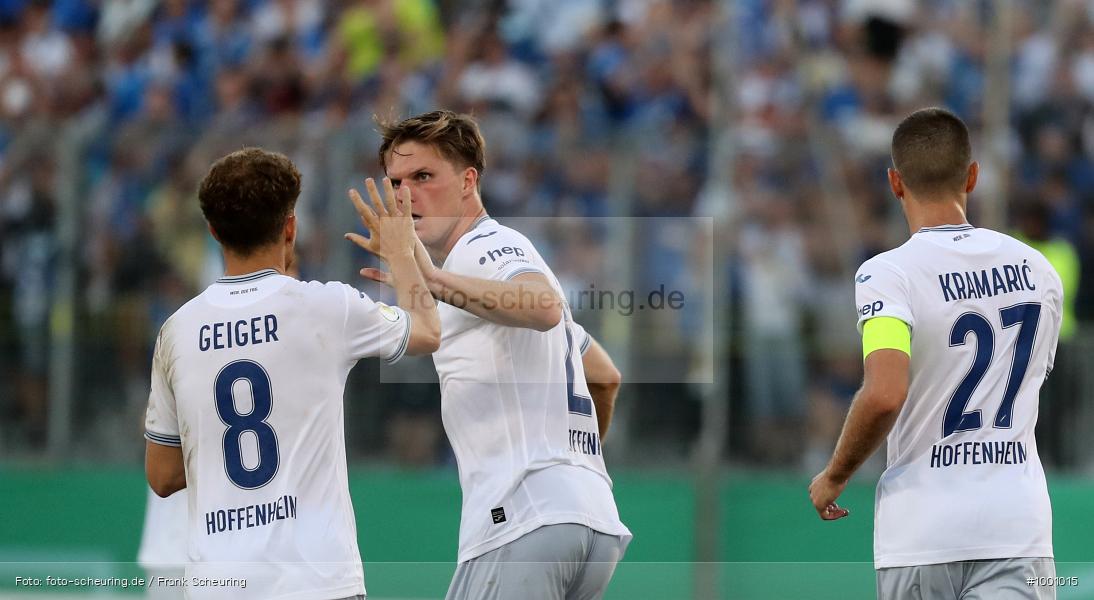 SPO, Voetbal, Turnier, Teamsport, Sport, Soccer, Würzburg, Saison 2024 2025, Profifußball, Pokalwettbewerb, Pokal, Männer, Mannschaftssport, Le Football, Herren, Germany, GER, Fußball, Futbol, Fussball, Fotball, Deutschland, Deutscher Fußball-Bund, DFB-Pokal, DFB, DEU, Calcio, Regionalliga Bayern gegen Bundesligist, AKON ARENA, 2024/25, 1. Runde, 1. Hauptrunde - Bild-ID: 1001015 SPO, Voetbal, Turnier, Teamsport, Sport, Soccer, Würzburg, Saison 2024 2025, Profifußball, Pokalwettbewerb, Pokal, Männer, Mannschaftssport, Le Football, Herren, Germany, GER, Fußball, Futbol, Fussball, Fotball, Deutschland, Deutscher Fußball-Bund, DFB-Pokal, DFB, DEU, Calcio, Regionalliga Bayern gegen Bundesligist, AKON ARENA, 2024/25, 1. Runde, 1. Hauptrunde - Bild-ID: 1001015
