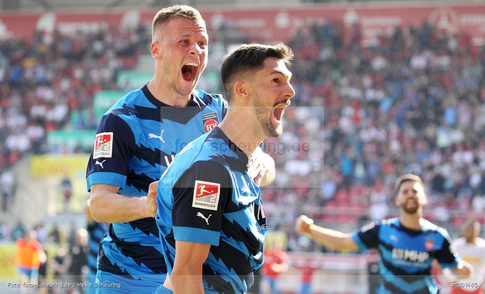 Zweite Liga, Zweite Bundesliga, Voetbal, Teamsport, Sport, Soccer, Regensburg, Saison 2022 2023, Profifußball, Männer, Mannschaftssport, Le Football, Herren, Germany, GER, Fußball, Futbol, Fussball, Fotball, Deutschland, DFL, DEU, Calcio, Jahnstadion, 2022/23, 2. Liga, 2. Fußball-Bundesliga, 2. FBL, 2. Bundesliga, 34. Spieltag, 1.FC, 1 FC Heidenheim 1846, SSV Jahn Regensburg - Bild-ID: 1001485 Zweite Liga, Zweite Bundesliga, Voetbal, Teamsport, Sport, Soccer, Regensburg, Saison 2022 2023, Profifußball, Männer, Mannschaftssport, Le Football, Herren, Germany, GER, Fußball, Futbol, Fussball, Fotball, Deutschland, DFL, DEU, Calcio, Jahnstadion, 2022/23, 2. Liga, 2. Fußball-Bundesliga, 2. FBL, 2. Bundesliga, 34. Spieltag, 1.FC, 1 FC Heidenheim 1846, SSV Jahn Regensburg - Bild-ID: 1001485