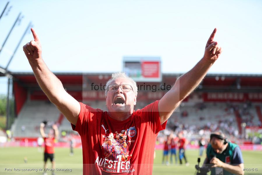 Zweite Liga, Zweite Bundesliga, Voetbal, Teamsport, Sport, Soccer, Regensburg, Saison 2022 2023, Profifußball, Männer, Mannschaftssport, Le Football, Herren, Germany, GER, Fußball, Futbol, Fussball, Fotball, Deutschland, DFL, DEU, Calcio, Jahnstadion, 2022/23, 2. Liga, 2. Fußball-Bundesliga, 2. FBL, 2. Bundesliga, 34. Spieltag, 1.FC, 1 FC Heidenheim 1846, SSV Jahn Regensburg - Bild-ID: 1001513 Zweite Liga, Zweite Bundesliga, Voetbal, Teamsport, Sport, Soccer, Regensburg, Saison 2022 2023, Profifußball, Männer, Mannschaftssport, Le Football, Herren, Germany, GER, Fußball, Futbol, Fussball, Fotball, Deutschland, DFL, DEU, Calcio, Jahnstadion, 2022/23, 2. Liga, 2. Fußball-Bundesliga, 2. FBL, 2. Bundesliga, 34. Spieltag, 1.FC, 1 FC Heidenheim 1846, SSV Jahn Regensburg - Bild-ID: 1001513