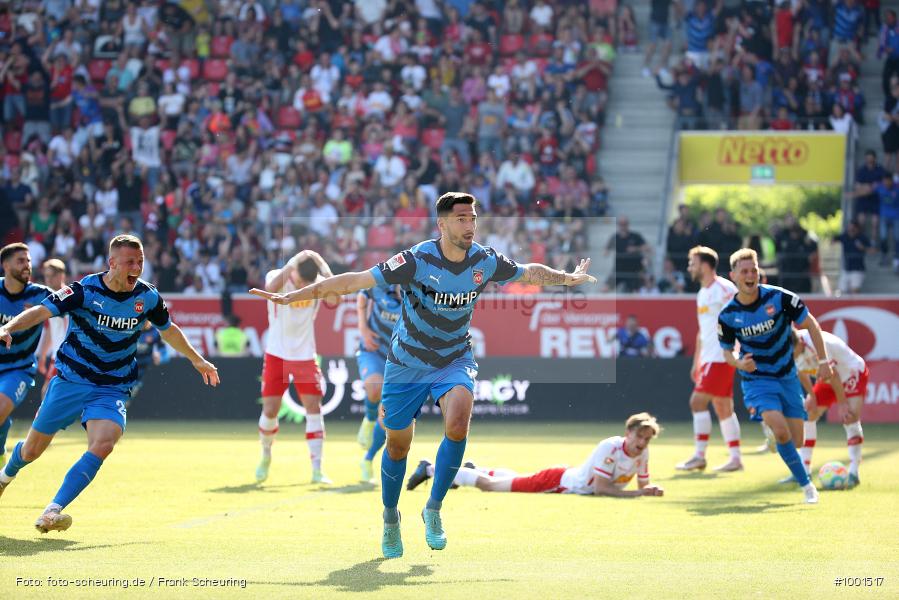 Zweite Liga, Zweite Bundesliga, Voetbal, Teamsport, Sport, Soccer, Regensburg, Saison 2022 2023, Profifußball, Männer, Mannschaftssport, Le Football, Herren, Germany, GER, Fußball, Futbol, Fussball, Fotball, Deutschland, DFL, DEU, Calcio, Jahnstadion, 2022/23, 2. Liga, 2. Fußball-Bundesliga, 2. FBL, 2. Bundesliga, 34. Spieltag, 1.FC, 1 FC Heidenheim 1846, SSV Jahn Regensburg - Bild-ID: 1001517 Zweite Liga, Zweite Bundesliga, Voetbal, Teamsport, Sport, Soccer, Regensburg, Saison 2022 2023, Profifußball, Männer, Mannschaftssport, Le Football, Herren, Germany, GER, Fußball, Futbol, Fussball, Fotball, Deutschland, DFL, DEU, Calcio, Jahnstadion, 2022/23, 2. Liga, 2. Fußball-Bundesliga, 2. FBL, 2. Bundesliga, 34. Spieltag, 1.FC, 1 FC Heidenheim 1846, SSV Jahn Regensburg - Bild-ID: 1001517