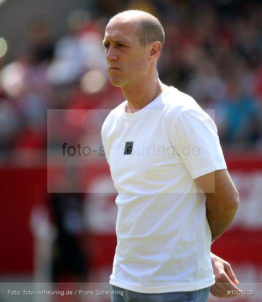 Zweite Liga, Zweite Bundesliga, Voetbal, Teamsport, Sport, Soccer, Regensburg, Saison 2022 2023, Profifußball, Männer, Mannschaftssport, Le Football, Herren, Germany, GER, Fußball, Futbol, Fussball, Fotball, Deutschland, DFL, DEU, Calcio, Jahnstadion, 2022/23, 2. Liga, 2. Fußball-Bundesliga, 2. FBL, 2. Bundesliga, 34. Spieltag, 1.FC, 1 FC Heidenheim 1846, SSV Jahn Regensburg - Bild-ID: 1001528 Zweite Liga, Zweite Bundesliga, Voetbal, Teamsport, Sport, Soccer, Regensburg, Saison 2022 2023, Profifußball, Männer, Mannschaftssport, Le Football, Herren, Germany, GER, Fußball, Futbol, Fussball, Fotball, Deutschland, DFL, DEU, Calcio, Jahnstadion, 2022/23, 2. Liga, 2. Fußball-Bundesliga, 2. FBL, 2. Bundesliga, 34. Spieltag, 1.FC, 1 FC Heidenheim 1846, SSV Jahn Regensburg - Bild-ID: 1001528