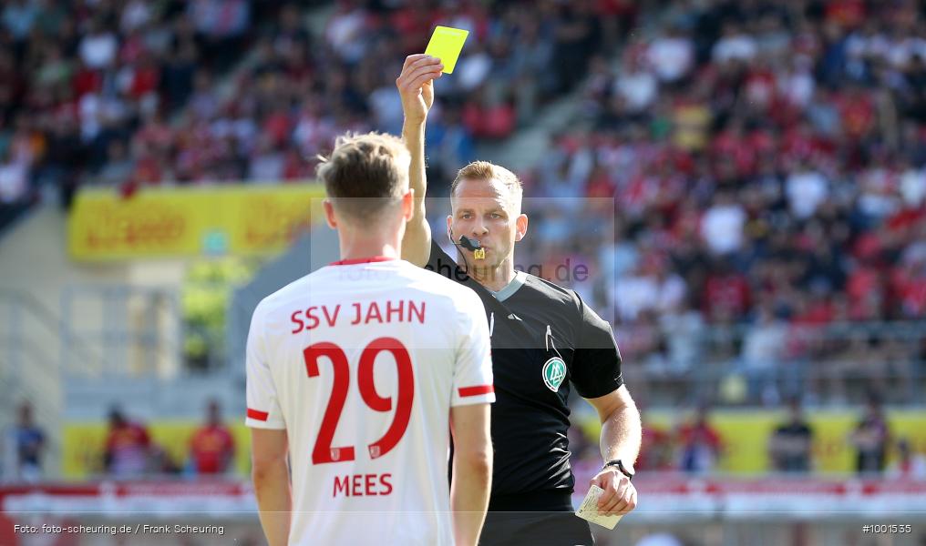 Zweite Liga, Zweite Bundesliga, Voetbal, Teamsport, Sport, Soccer, Regensburg, Saison 2022 2023, Profifußball, Männer, Mannschaftssport, Le Football, Herren, Germany, GER, Fußball, Futbol, Fussball, Fotball, Deutschland, DFL, DEU, Calcio, Jahnstadion, 2022/23, 2. Liga, 2. Fußball-Bundesliga, 2. FBL, 2. Bundesliga, 34. Spieltag, 1.FC, 1 FC Heidenheim 1846, SSV Jahn Regensburg - Bild-ID: 1001535 Zweite Liga, Zweite Bundesliga, Voetbal, Teamsport, Sport, Soccer, Regensburg, Saison 2022 2023, Profifußball, Männer, Mannschaftssport, Le Football, Herren, Germany, GER, Fußball, Futbol, Fussball, Fotball, Deutschland, DFL, DEU, Calcio, Jahnstadion, 2022/23, 2. Liga, 2. Fußball-Bundesliga, 2. FBL, 2. Bundesliga, 34. Spieltag, 1.FC, 1 FC Heidenheim 1846, SSV Jahn Regensburg - Bild-ID: 1001535