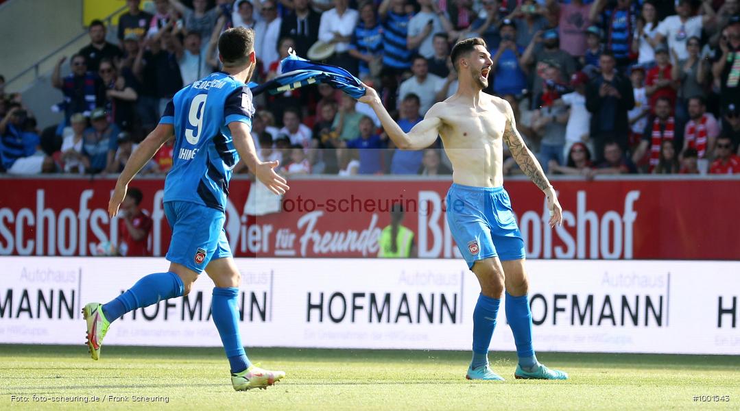Zweite Liga, Zweite Bundesliga, Voetbal, Teamsport, Sport, Soccer, Regensburg, Saison 2022 2023, Profifußball, Männer, Mannschaftssport, Le Football, Herren, Germany, GER, Fußball, Futbol, Fussball, Fotball, Deutschland, DFL, DEU, Calcio, Jahnstadion, 2022/23, 2. Liga, 2. Fußball-Bundesliga, 2. FBL, 2. Bundesliga, 34. Spieltag, 1.FC, 1 FC Heidenheim 1846, SSV Jahn Regensburg - Bild-ID: 1001543