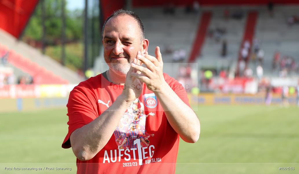 Zweite Liga, Zweite Bundesliga, Voetbal, Teamsport, Sport, Soccer, Regensburg, Saison 2022 2023, Profifußball, Männer, Mannschaftssport, Le Football, Herren, Germany, GER, Fußball, Futbol, Fussball, Fotball, Deutschland, DFL, DEU, Calcio, Jahnstadion, 2022/23, 2. Liga, 2. Fußball-Bundesliga, 2. FBL, 2. Bundesliga, 34. Spieltag, 1.FC, 1 FC Heidenheim 1846, SSV Jahn Regensburg - Bild-ID: 1001553 Zweite Liga, Zweite Bundesliga, Voetbal, Teamsport, Sport, Soccer, Regensburg, Saison 2022 2023, Profifußball, Männer, Mannschaftssport, Le Football, Herren, Germany, GER, Fußball, Futbol, Fussball, Fotball, Deutschland, DFL, DEU, Calcio, Jahnstadion, 2022/23, 2. Liga, 2. Fußball-Bundesliga, 2. FBL, 2. Bundesliga, 34. Spieltag, 1.FC, 1 FC Heidenheim 1846, SSV Jahn Regensburg - Bild-ID: 1001553