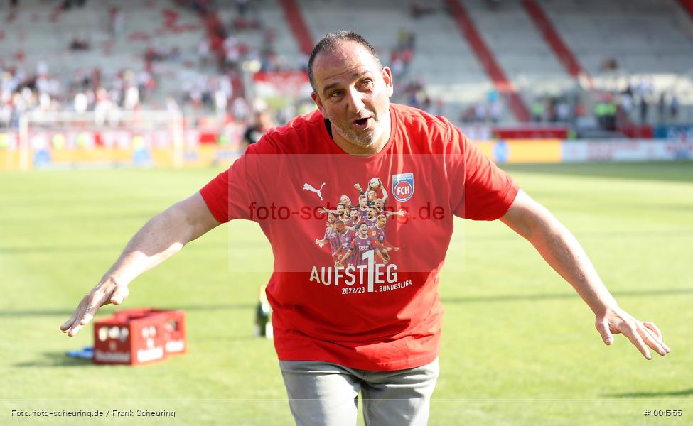 Zweite Liga, Zweite Bundesliga, Voetbal, Teamsport, Sport, Soccer, Regensburg, Saison 2022 2023, Profifußball, Männer, Mannschaftssport, Le Football, Herren, Germany, GER, Fußball, Futbol, Fussball, Fotball, Deutschland, DFL, DEU, Calcio, Jahnstadion, 2022/23, 2. Liga, 2. Fußball-Bundesliga, 2. FBL, 2. Bundesliga, 34. Spieltag, 1.FC, 1 FC Heidenheim 1846, SSV Jahn Regensburg - Bild-ID: 1001555 Zweite Liga, Zweite Bundesliga, Voetbal, Teamsport, Sport, Soccer, Regensburg, Saison 2022 2023, Profifußball, Männer, Mannschaftssport, Le Football, Herren, Germany, GER, Fußball, Futbol, Fussball, Fotball, Deutschland, DFL, DEU, Calcio, Jahnstadion, 2022/23, 2. Liga, 2. Fußball-Bundesliga, 2. FBL, 2. Bundesliga, 34. Spieltag, 1.FC, 1 FC Heidenheim 1846, SSV Jahn Regensburg - Bild-ID: 1001555