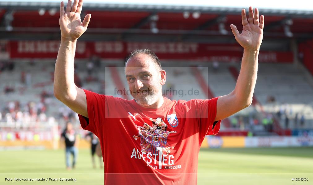 Zweite Liga, Zweite Bundesliga, Voetbal, Teamsport, Sport, Soccer, Regensburg, Saison 2022 2023, Profifußball, Männer, Mannschaftssport, Le Football, Herren, Germany, GER, Fußball, Futbol, Fussball, Fotball, Deutschland, DFL, DEU, Calcio, Jahnstadion, 2022/23, 2. Liga, 2. Fußball-Bundesliga, 2. FBL, 2. Bundesliga, 34. Spieltag, 1.FC, 1 FC Heidenheim 1846, SSV Jahn Regensburg - Bild-ID: 1001556 Zweite Liga, Zweite Bundesliga, Voetbal, Teamsport, Sport, Soccer, Regensburg, Saison 2022 2023, Profifußball, Männer, Mannschaftssport, Le Football, Herren, Germany, GER, Fußball, Futbol, Fussball, Fotball, Deutschland, DFL, DEU, Calcio, Jahnstadion, 2022/23, 2. Liga, 2. Fußball-Bundesliga, 2. FBL, 2. Bundesliga, 34. Spieltag, 1.FC, 1 FC Heidenheim 1846, SSV Jahn Regensburg - Bild-ID: 1001556