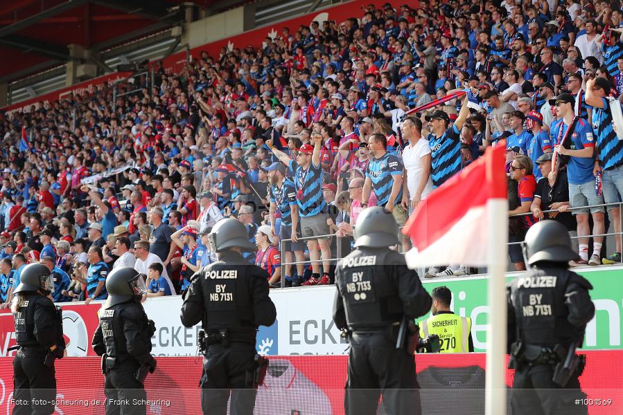 Zweite Liga, Zweite Bundesliga, Voetbal, Teamsport, Sport, Soccer, Regensburg, Saison 2022 2023, Profifußball, Männer, Mannschaftssport, Le Football, Herren, Germany, GER, Fußball, Futbol, Fussball, Fotball, Deutschland, DFL, DEU, Calcio, Jahnstadion, 2022/23, 2. Liga, 2. Fußball-Bundesliga, 2. FBL, 2. Bundesliga, 34. Spieltag, 1.FC, 1 FC Heidenheim 1846, SSV Jahn Regensburg - Bild-ID: 1001569 Zweite Liga, Zweite Bundesliga, Voetbal, Teamsport, Sport, Soccer, Regensburg, Saison 2022 2023, Profifußball, Männer, Mannschaftssport, Le Football, Herren, Germany, GER, Fußball, Futbol, Fussball, Fotball, Deutschland, DFL, DEU, Calcio, Jahnstadion, 2022/23, 2. Liga, 2. Fußball-Bundesliga, 2. FBL, 2. Bundesliga, 34. Spieltag, 1.FC, 1 FC Heidenheim 1846, SSV Jahn Regensburg - Bild-ID: 1001569