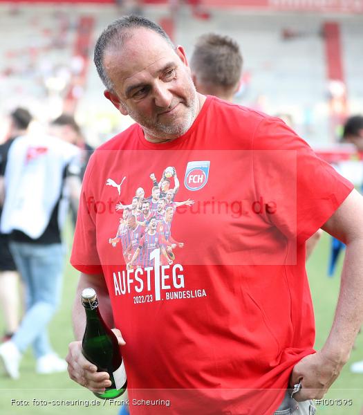 Zweite Liga, Zweite Bundesliga, Voetbal, Teamsport, Sport, Soccer, Regensburg, Saison 2022 2023, Profifußball, Männer, Mannschaftssport, Le Football, Herren, Germany, GER, Fußball, Futbol, Fussball, Fotball, Deutschland, DFL, DEU, Calcio, Jahnstadion, 2022/23, 2. Liga, 2. Fußball-Bundesliga, 2. FBL, 2. Bundesliga, 34. Spieltag, 1.FC, 1 FC Heidenheim 1846, SSV Jahn Regensburg - Bild-ID: 1001595 Zweite Liga, Zweite Bundesliga, Voetbal, Teamsport, Sport, Soccer, Regensburg, Saison 2022 2023, Profifußball, Männer, Mannschaftssport, Le Football, Herren, Germany, GER, Fußball, Futbol, Fussball, Fotball, Deutschland, DFL, DEU, Calcio, Jahnstadion, 2022/23, 2. Liga, 2. Fußball-Bundesliga, 2. FBL, 2. Bundesliga, 34. Spieltag, 1.FC, 1 FC Heidenheim 1846, SSV Jahn Regensburg - Bild-ID: 1001595