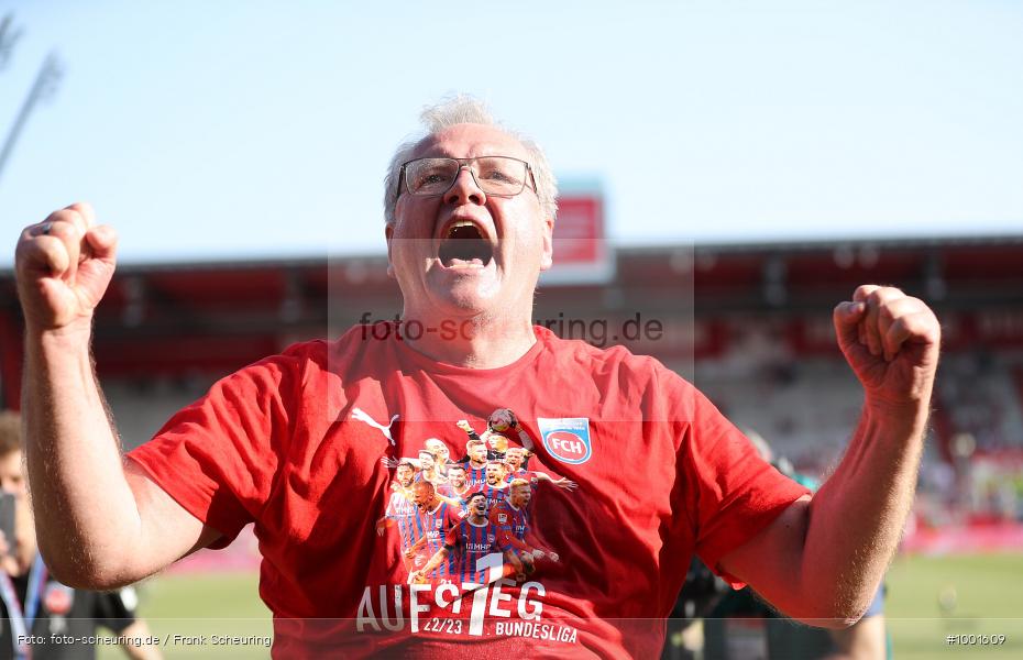 Zweite Liga, Zweite Bundesliga, Voetbal, Teamsport, Sport, Soccer, Regensburg, Saison 2022 2023, Profifußball, Männer, Mannschaftssport, Le Football, Herren, Germany, GER, Fußball, Futbol, Fussball, Fotball, Deutschland, DFL, DEU, Calcio, Jahnstadion, 2022/23, 2. Liga, 2. Fußball-Bundesliga, 2. FBL, 2. Bundesliga, 34. Spieltag, 1.FC, 1 FC Heidenheim 1846, SSV Jahn Regensburg - Bild-ID: 1001609 Zweite Liga, Zweite Bundesliga, Voetbal, Teamsport, Sport, Soccer, Regensburg, Saison 2022 2023, Profifußball, Männer, Mannschaftssport, Le Football, Herren, Germany, GER, Fußball, Futbol, Fussball, Fotball, Deutschland, DFL, DEU, Calcio, Jahnstadion, 2022/23, 2. Liga, 2. Fußball-Bundesliga, 2. FBL, 2. Bundesliga, 34. Spieltag, 1.FC, 1 FC Heidenheim 1846, SSV Jahn Regensburg - Bild-ID: 1001609