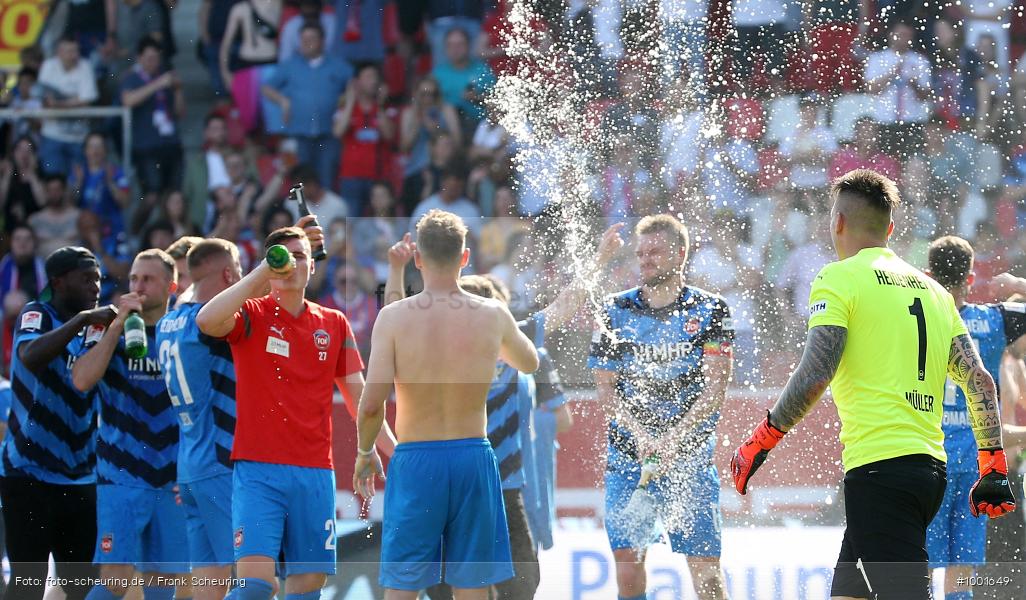 Zweite Liga, Zweite Bundesliga, Voetbal, Teamsport, Sport, Soccer, Regensburg, Saison 2022 2023, Profifußball, Männer, Mannschaftssport, Le Football, Herren, Germany, GER, Fußball, Futbol, Fussball, Fotball, Deutschland, DFL, DEU, Calcio, Jahnstadion, 2022/23, 2. Liga, 2. Fußball-Bundesliga, 2. FBL, 2. Bundesliga, 34. Spieltag, 1.FC, 1 FC Heidenheim 1846, SSV Jahn Regensburg - Bild-ID: 1001649 Zweite Liga, Zweite Bundesliga, Voetbal, Teamsport, Sport, Soccer, Regensburg, Saison 2022 2023, Profifußball, Männer, Mannschaftssport, Le Football, Herren, Germany, GER, Fußball, Futbol, Fussball, Fotball, Deutschland, DFL, DEU, Calcio, Jahnstadion, 2022/23, 2. Liga, 2. Fußball-Bundesliga, 2. FBL, 2. Bundesliga, 34. Spieltag, 1.FC, 1 FC Heidenheim 1846, SSV Jahn Regensburg - Bild-ID: 1001649
