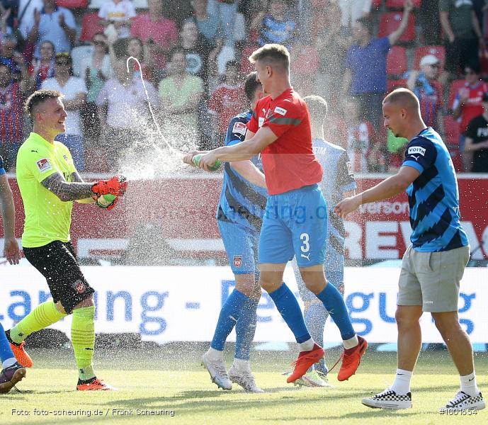 Zweite Liga, Zweite Bundesliga, Voetbal, Teamsport, Sport, Soccer, Regensburg, Saison 2022 2023, Profifußball, Männer, Mannschaftssport, Le Football, Herren, Germany, GER, Fußball, Futbol, Fussball, Fotball, Deutschland, DFL, DEU, Calcio, Jahnstadion, 2022/23, 2. Liga, 2. Fußball-Bundesliga, 2. FBL, 2. Bundesliga, 34. Spieltag, 1.FC, 1 FC Heidenheim 1846, SSV Jahn Regensburg - Bild-ID: 1001654 Zweite Liga, Zweite Bundesliga, Voetbal, Teamsport, Sport, Soccer, Regensburg, Saison 2022 2023, Profifußball, Männer, Mannschaftssport, Le Football, Herren, Germany, GER, Fußball, Futbol, Fussball, Fotball, Deutschland, DFL, DEU, Calcio, Jahnstadion, 2022/23, 2. Liga, 2. Fußball-Bundesliga, 2. FBL, 2. Bundesliga, 34. Spieltag, 1.FC, 1 FC Heidenheim 1846, SSV Jahn Regensburg - Bild-ID: 1001654