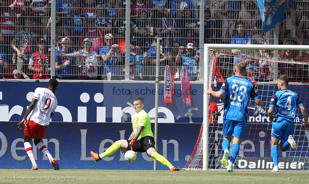 Zweite Liga, Zweite Bundesliga, Voetbal, Teamsport, Sport, Soccer, Regensburg, Saison 2022 2023, Profifußball, Männer, Mannschaftssport, Le Football, Herren, Germany, GER, Fußball, Futbol, Fussball, Fotball, Deutschland, DFL, DEU, Calcio, Jahnstadion, 2022/23, 2. Liga, 2. Fußball-Bundesliga, 2. FBL, 2. Bundesliga, 34. Spieltag, 1.FC, 1 FC Heidenheim 1846, SSV Jahn Regensburg - Bild-ID: 1001672 Zweite Liga, Zweite Bundesliga, Voetbal, Teamsport, Sport, Soccer, Regensburg, Saison 2022 2023, Profifußball, Männer, Mannschaftssport, Le Football, Herren, Germany, GER, Fußball, Futbol, Fussball, Fotball, Deutschland, DFL, DEU, Calcio, Jahnstadion, 2022/23, 2. Liga, 2. Fußball-Bundesliga, 2. FBL, 2. Bundesliga, 34. Spieltag, 1.FC, 1 FC Heidenheim 1846, SSV Jahn Regensburg - Bild-ID: 1001672
