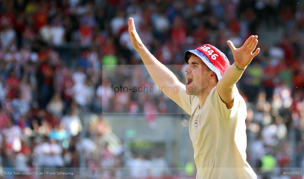 Zweite Liga, Zweite Bundesliga, Voetbal, Teamsport, Sport, Soccer, Regensburg, Saison 2022 2023, Profifußball, Männer, Mannschaftssport, Le Football, Herren, Germany, GER, Fußball, Futbol, Fussball, Fotball, Deutschland, DFL, DEU, Calcio, Jahnstadion, 2022/23, 2. Liga, 2. Fußball-Bundesliga, 2. FBL, 2. Bundesliga, 34. Spieltag, 1.FC, 1 FC Heidenheim 1846, SSV Jahn Regensburg - Bild-ID: 1001692 Zweite Liga, Zweite Bundesliga, Voetbal, Teamsport, Sport, Soccer, Regensburg, Saison 2022 2023, Profifußball, Männer, Mannschaftssport, Le Football, Herren, Germany, GER, Fußball, Futbol, Fussball, Fotball, Deutschland, DFL, DEU, Calcio, Jahnstadion, 2022/23, 2. Liga, 2. Fußball-Bundesliga, 2. FBL, 2. Bundesliga, 34. Spieltag, 1.FC, 1 FC Heidenheim 1846, SSV Jahn Regensburg - Bild-ID: 1001692