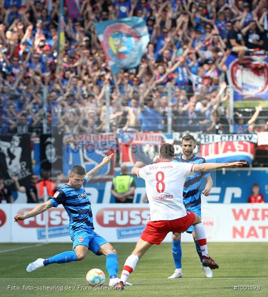 Zweite Liga, Zweite Bundesliga, Voetbal, Teamsport, Sport, Soccer, Regensburg, Saison 2022 2023, Profifußball, Männer, Mannschaftssport, Le Football, Herren, Germany, GER, Fußball, Futbol, Fussball, Fotball, Deutschland, DFL, DEU, Calcio, Jahnstadion, 2022/23, 2. Liga, 2. Fußball-Bundesliga, 2. FBL, 2. Bundesliga, 34. Spieltag, 1.FC, 1 FC Heidenheim 1846, SSV Jahn Regensburg - Bild-ID: 1001698 Zweite Liga, Zweite Bundesliga, Voetbal, Teamsport, Sport, Soccer, Regensburg, Saison 2022 2023, Profifußball, Männer, Mannschaftssport, Le Football, Herren, Germany, GER, Fußball, Futbol, Fussball, Fotball, Deutschland, DFL, DEU, Calcio, Jahnstadion, 2022/23, 2. Liga, 2. Fußball-Bundesliga, 2. FBL, 2. Bundesliga, 34. Spieltag, 1.FC, 1 FC Heidenheim 1846, SSV Jahn Regensburg - Bild-ID: 1001698