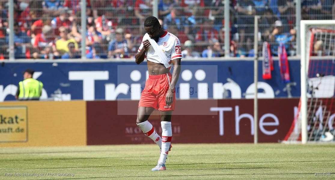 Zweite Liga, Zweite Bundesliga, Voetbal, Teamsport, Sport, Soccer, Regensburg, Saison 2022 2023, Profifußball, Männer, Mannschaftssport, Le Football, Herren, Germany, GER, Fußball, Futbol, Fussball, Fotball, Deutschland, DFL, DEU, Calcio, Jahnstadion, 2022/23, 2. Liga, 2. Fußball-Bundesliga, 2. FBL, 2. Bundesliga, 34. Spieltag, 1.FC, 1 FC Heidenheim 1846, SSV Jahn Regensburg - Bild-ID: 1001708 Zweite Liga, Zweite Bundesliga, Voetbal, Teamsport, Sport, Soccer, Regensburg, Saison 2022 2023, Profifußball, Männer, Mannschaftssport, Le Football, Herren, Germany, GER, Fußball, Futbol, Fussball, Fotball, Deutschland, DFL, DEU, Calcio, Jahnstadion, 2022/23, 2. Liga, 2. Fußball-Bundesliga, 2. FBL, 2. Bundesliga, 34. Spieltag, 1.FC, 1 FC Heidenheim 1846, SSV Jahn Regensburg - Bild-ID: 1001708