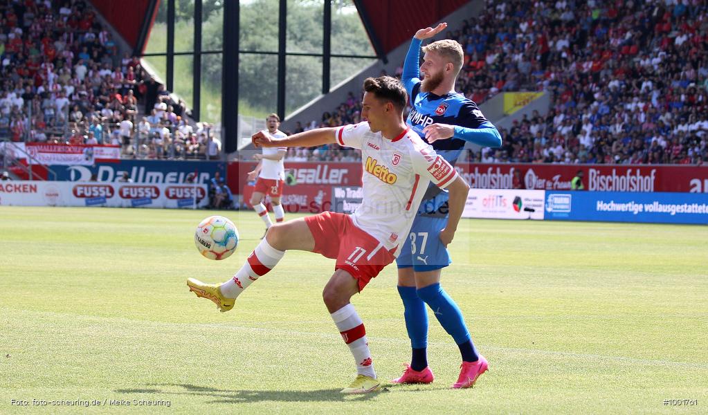 Zweite Liga, Zweite Bundesliga, Voetbal, Teamsport, Sport, Soccer, Regensburg, Saison 2022 2023, Profifußball, Männer, Mannschaftssport, Le Football, Herren, Germany, GER, Fußball, Futbol, Fussball, Fotball, Deutschland, DFL, DEU, Calcio, Jahnstadion, 2022/23, 2. Liga, 2. Fußball-Bundesliga, 2. FBL, 2. Bundesliga, 34. Spieltag, 1.FC, 1 FC Heidenheim 1846, SSV Jahn Regensburg - Bild-ID: 1001761 Zweite Liga, Zweite Bundesliga, Voetbal, Teamsport, Sport, Soccer, Regensburg, Saison 2022 2023, Profifußball, Männer, Mannschaftssport, Le Football, Herren, Germany, GER, Fußball, Futbol, Fussball, Fotball, Deutschland, DFL, DEU, Calcio, Jahnstadion, 2022/23, 2. Liga, 2. Fußball-Bundesliga, 2. FBL, 2. Bundesliga, 34. Spieltag, 1.FC, 1 FC Heidenheim 1846, SSV Jahn Regensburg - Bild-ID: 1001761