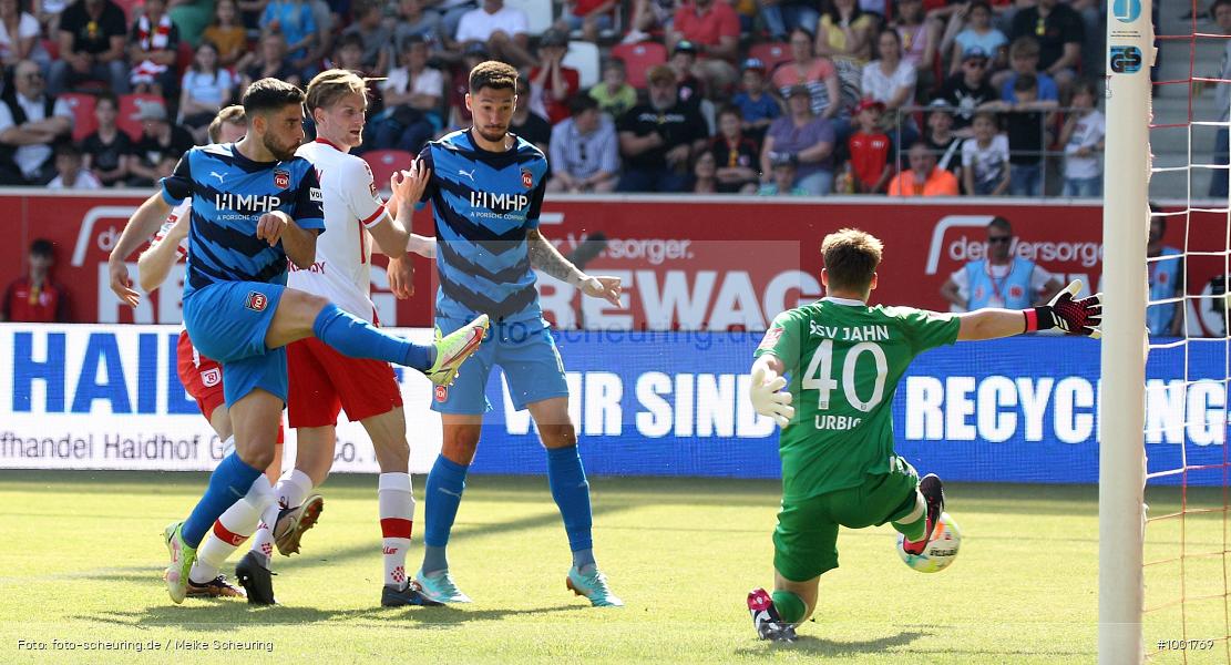 Zweite Liga, Zweite Bundesliga, Voetbal, Teamsport, Sport, Soccer, Regensburg, Saison 2022 2023, Profifußball, Männer, Mannschaftssport, Le Football, Herren, Germany, GER, Fußball, Futbol, Fussball, Fotball, Deutschland, DFL, DEU, Calcio, Jahnstadion, 2022/23, 2. Liga, 2. Fußball-Bundesliga, 2. FBL, 2. Bundesliga, 34. Spieltag, 1.FC, 1 FC Heidenheim 1846, SSV Jahn Regensburg - Bild-ID: 1001769 Zweite Liga, Zweite Bundesliga, Voetbal, Teamsport, Sport, Soccer, Regensburg, Saison 2022 2023, Profifußball, Männer, Mannschaftssport, Le Football, Herren, Germany, GER, Fußball, Futbol, Fussball, Fotball, Deutschland, DFL, DEU, Calcio, Jahnstadion, 2022/23, 2. Liga, 2. Fußball-Bundesliga, 2. FBL, 2. Bundesliga, 34. Spieltag, 1.FC, 1 FC Heidenheim 1846, SSV Jahn Regensburg - Bild-ID: 1001769