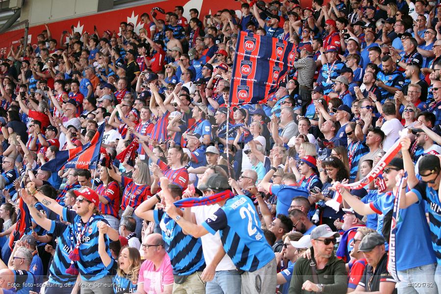 Zweite Liga, Zweite Bundesliga, Voetbal, Teamsport, Sport, Soccer, Regensburg, Saison 2022 2023, Profifußball, Männer, Mannschaftssport, Le Football, Herren, Germany, GER, Fußball, Futbol, Fussball, Fotball, Deutschland, DFL, DEU, Calcio, Jahnstadion, 2022/23, 2. Liga, 2. Fußball-Bundesliga, 2. FBL, 2. Bundesliga, 34. Spieltag, 1.FC, 1 FC Heidenheim 1846, SSV Jahn Regensburg - Bild-ID: 1001782 Zweite Liga, Zweite Bundesliga, Voetbal, Teamsport, Sport, Soccer, Regensburg, Saison 2022 2023, Profifußball, Männer, Mannschaftssport, Le Football, Herren, Germany, GER, Fußball, Futbol, Fussball, Fotball, Deutschland, DFL, DEU, Calcio, Jahnstadion, 2022/23, 2. Liga, 2. Fußball-Bundesliga, 2. FBL, 2. Bundesliga, 34. Spieltag, 1.FC, 1 FC Heidenheim 1846, SSV Jahn Regensburg - Bild-ID: 1001782