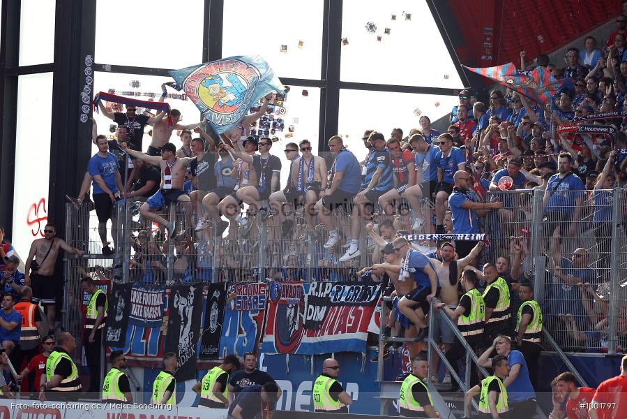 Zweite Liga, Zweite Bundesliga, Voetbal, Teamsport, Sport, Soccer, Regensburg, Saison 2022 2023, Profifußball, Männer, Mannschaftssport, Le Football, Herren, Germany, GER, Fußball, Futbol, Fussball, Fotball, Deutschland, DFL, DEU, Calcio, Jahnstadion, 2022/23, 2. Liga, 2. Fußball-Bundesliga, 2. FBL, 2. Bundesliga, 34. Spieltag, 1.FC, 1 FC Heidenheim 1846, SSV Jahn Regensburg - Bild-ID: 1001797 Zweite Liga, Zweite Bundesliga, Voetbal, Teamsport, Sport, Soccer, Regensburg, Saison 2022 2023, Profifußball, Männer, Mannschaftssport, Le Football, Herren, Germany, GER, Fußball, Futbol, Fussball, Fotball, Deutschland, DFL, DEU, Calcio, Jahnstadion, 2022/23, 2. Liga, 2. Fußball-Bundesliga, 2. FBL, 2. Bundesliga, 34. Spieltag, 1.FC, 1 FC Heidenheim 1846, SSV Jahn Regensburg - Bild-ID: 1001797