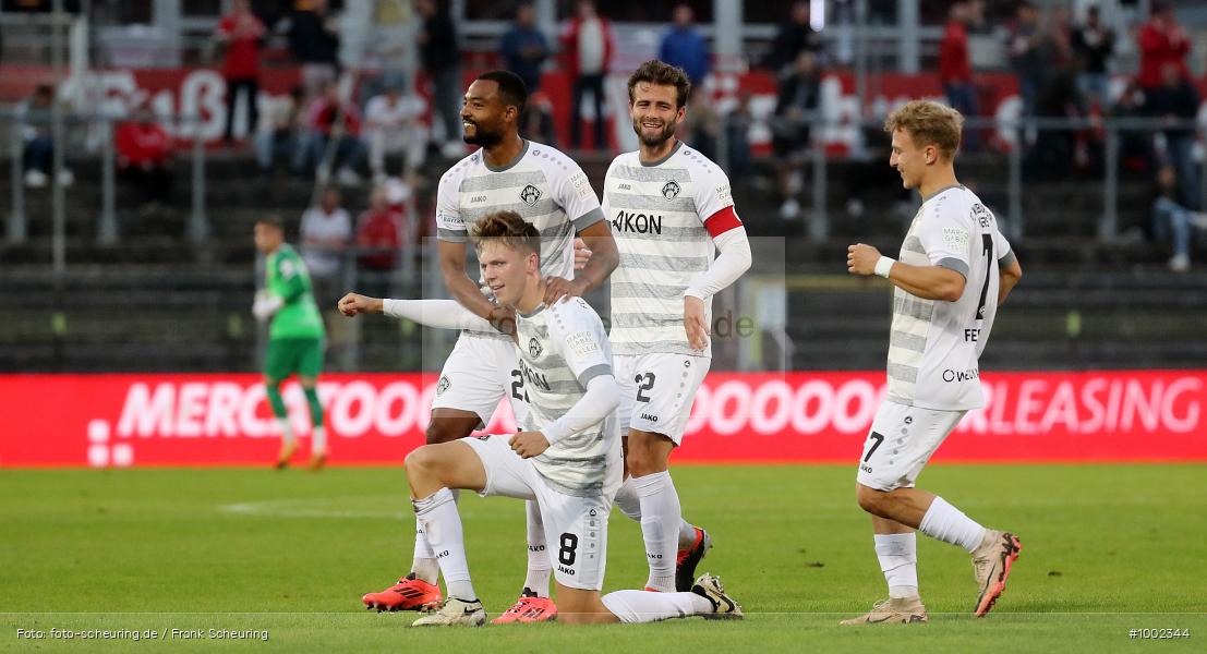 SPO, viertklassig, vierthöchste Spielklasse, Voetbal, Teamsport, Sport, Soccer, Saison 2024 2025, Profifußball, Männer, Mannschaftssport, Würzburg, Le Football, Herren, Germany, GER, Fußball, Futbol, Fussball, Fotball, Viertklassigkeit, Vierte Liga, Deutschland, DFB, DEU, AKON ARENA, Calcio, Regionalliga, Regionalliga Bayern, 2024/25, 5. Spieltag - Bild-ID: 1002344 SPO, viertklassig, vierthöchste Spielklasse, Voetbal, Teamsport, Sport, Soccer, Saison 2024 2025, Profifußball, Männer, Mannschaftssport, Würzburg, Le Football, Herren, Germany, GER, Fußball, Futbol, Fussball, Fotball, Viertklassigkeit, Vierte Liga, Deutschland, DFB, DEU, AKON ARENA, Calcio, Regionalliga, Regionalliga Bayern, 2024/25, 5. Spieltag - Bild-ID: 1002344