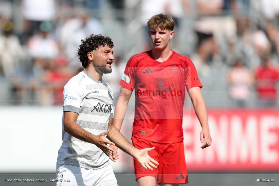 SPO, viertklassig, vierthoechste Spielklasse, Voetbal, Teamsport, Sport, Soccer, Saison 2024 2025, Profifussball, Maenner, Mannschaftssport, Wuerzburg, Le Football, Herren, Germany, GER, Fussball, Futbol, Fussball, Fotball, Viertklassigkeit, Vierte Liga, Deutschland, DFB, DEU, AKON ARENA, Calcio, Regionalliga, Regionalliga Bayern, 2024/25, 6. Spieltag - Bild-ID: 1002480 SPO, viertklassig, vierthoechste Spielklasse, Voetbal, Teamsport, Sport, Soccer, Saison 2024 2025, Profifussball, Maenner, Mannschaftssport, Wuerzburg, Le Football, Herren, Germany, GER, Fussball, Futbol, Fussball, Fotball, Viertklassigkeit, Vierte Liga, Deutschland, DFB, DEU, AKON ARENA, Calcio, Regionalliga, Regionalliga Bayern, 2024/25, 6. Spieltag - Bild-ID: 1002480