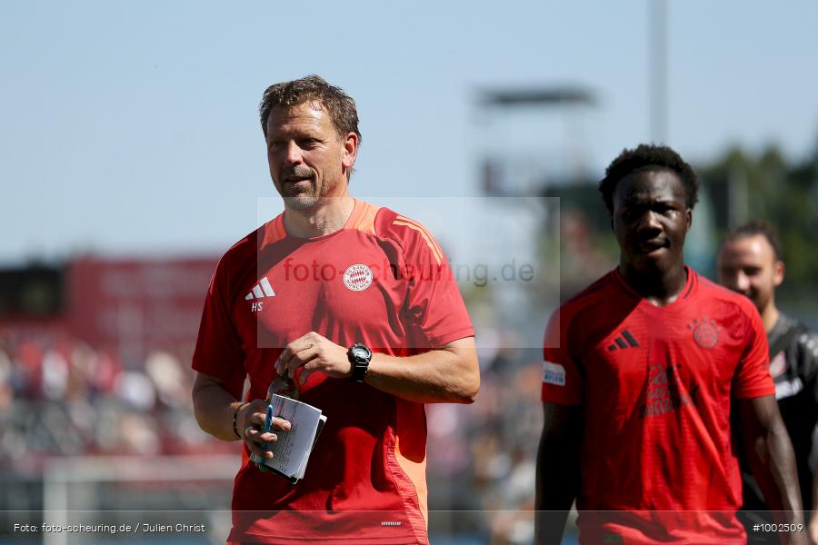 SPO, viertklassig, vierthoechste Spielklasse, Voetbal, Teamsport, Sport, Soccer, Saison 2024 2025, Profifussball, Maenner, Mannschaftssport, Wuerzburg, Le Football, Herren, Germany, GER, Fussball, Futbol, Fussball, Fotball, Viertklassigkeit, Vierte Liga, Deutschland, DFB, DEU, AKON ARENA, Calcio, Regionalliga, Regionalliga Bayern, 2024/25, 6. Spieltag - Bild-ID: 1002509 SPO, viertklassig, vierthoechste Spielklasse, Voetbal, Teamsport, Sport, Soccer, Saison 2024 2025, Profifussball, Maenner, Mannschaftssport, Wuerzburg, Le Football, Herren, Germany, GER, Fussball, Futbol, Fussball, Fotball, Viertklassigkeit, Vierte Liga, Deutschland, DFB, DEU, AKON ARENA, Calcio, Regionalliga, Regionalliga Bayern, 2024/25, 6. Spieltag - Bild-ID: 1002509