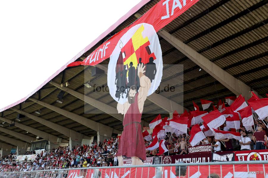 SPO, viertklassig, vierthoechste Spielklasse, Voetbal, Teamsport, Sport, Soccer, Saison 2024 2025, Profifussball, Maenner, Mannschaftssport, Wuerzburg, Le Football, Herren, Germany, GER, Fussball, Futbol, Fussball, Fotball, Viertklassigkeit, Vierte Liga, Deutschland, DFB, DEU, AKON ARENA, Calcio, Regionalliga, Regionalliga Bayern, 2024/25, 6. Spieltag - Bild-ID: 1002518 SPO, viertklassig, vierthoechste Spielklasse, Voetbal, Teamsport, Sport, Soccer, Saison 2024 2025, Profifussball, Maenner, Mannschaftssport, Wuerzburg, Le Football, Herren, Germany, GER, Fussball, Futbol, Fussball, Fotball, Viertklassigkeit, Vierte Liga, Deutschland, DFB, DEU, AKON ARENA, Calcio, Regionalliga, Regionalliga Bayern, 2024/25, 6. Spieltag - Bild-ID: 1002518