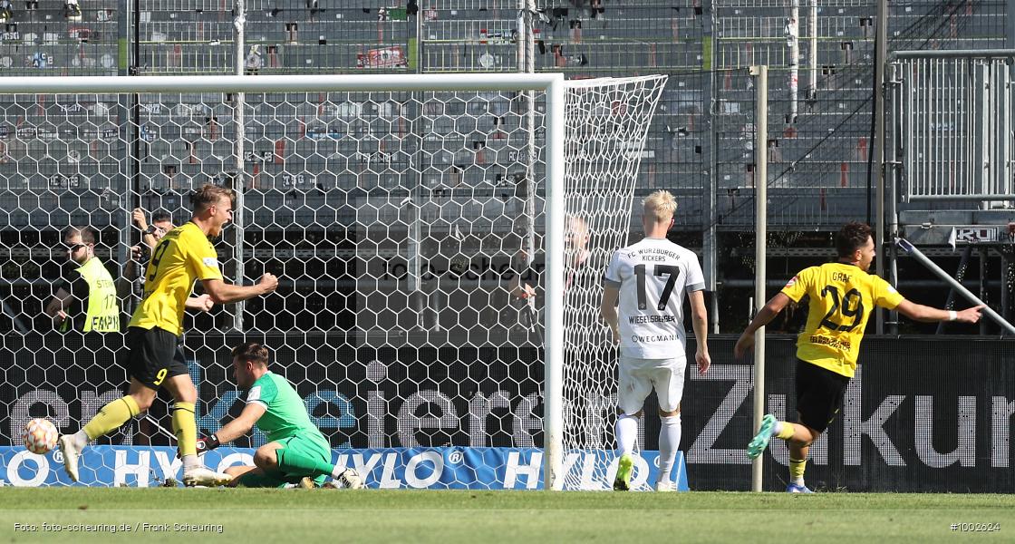 SPO, viertklassig, vierthöchste Spielklasse, Voetbal, Teamsport, Sport, Soccer, Saison 2024 2025, Profifußball, Männer, Mannschaftssport, Würzburg, Le Football, Herren, Germany, GER, Fußball, Futbol, Fussball, Fotball, Viertklassigkeit, Vierte Liga, Deutschland, DFB, DEU, AKON ARENA, Calcio, Regionalliga, Regionalliga Bayern, 2024/25, 8. Spieltag - Bild-ID: 1002624 SPO, viertklassig, vierthöchste Spielklasse, Voetbal, Teamsport, Sport, Soccer, Saison 2024 2025, Profifußball, Männer, Mannschaftssport, Würzburg, Le Football, Herren, Germany, GER, Fußball, Futbol, Fussball, Fotball, Viertklassigkeit, Vierte Liga, Deutschland, DFB, DEU, AKON ARENA, Calcio, Regionalliga, Regionalliga Bayern, 2024/25, 8. Spieltag - Bild-ID: 1002624