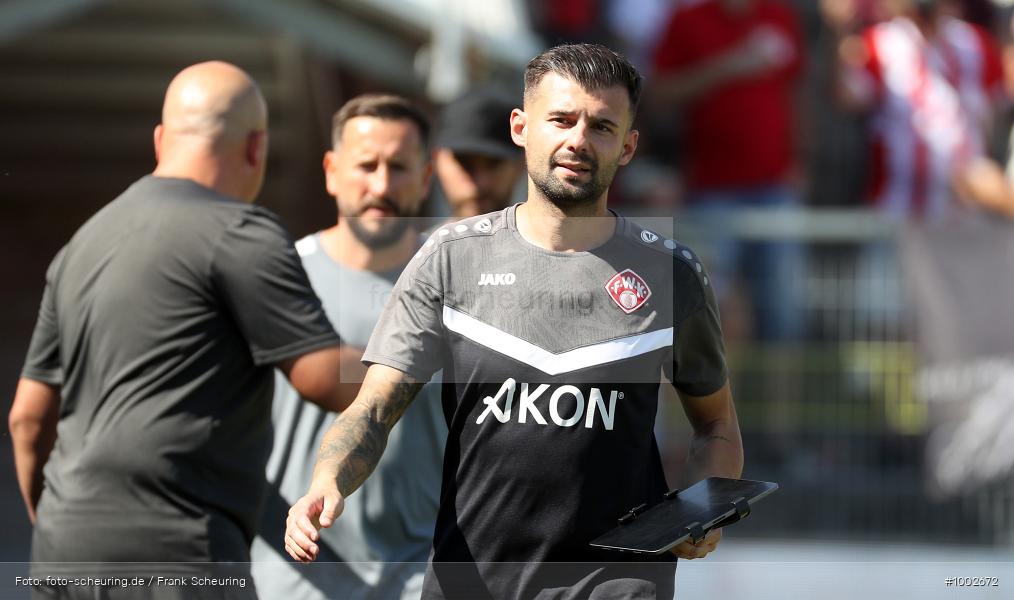 SPO, viertklassig, vierthöchste Spielklasse, Voetbal, Teamsport, Sport, Soccer, Saison 2024 2025, Profifußball, Männer, Mannschaftssport, Würzburg, Le Football, Herren, Germany, GER, Fußball, Futbol, Fussball, Fotball, Viertklassigkeit, Vierte Liga, Deutschland, DFB, DEU, AKON ARENA, Calcio, Regionalliga, Regionalliga Bayern, 2024/25, 8. Spieltag - Bild-ID: 1002672 SPO, viertklassig, vierthöchste Spielklasse, Voetbal, Teamsport, Sport, Soccer, Saison 2024 2025, Profifußball, Männer, Mannschaftssport, Würzburg, Le Football, Herren, Germany, GER, Fußball, Futbol, Fussball, Fotball, Viertklassigkeit, Vierte Liga, Deutschland, DFB, DEU, AKON ARENA, Calcio, Regionalliga, Regionalliga Bayern, 2024/25, 8. Spieltag - Bild-ID: 1002672