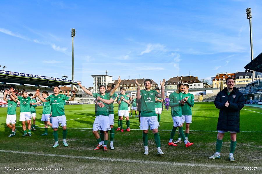 viertklassig, vierthöchste Spielklasse, Voetbal, Teamsport, Sport, Soccer, Saison 2024 2025, Profifußball, Männer, Mannschaftssport, München, Le Football, Herren, Germany, GER, Fußball, Futbol, Fussball, Fotball, Viertklassigkeit, Vierte Liga, Deutschland, DFB, DEU, Stadion an der Grünwalder Straße, Calcio, Regionalliga, Regionalliga Bayern, 2024/25, 22.02.2025, 13. Spieltag - Bild-ID: 1003627 viertklassig, vierthöchste Spielklasse, Voetbal, Teamsport, Sport, Soccer, Saison 2024 2025, Profifußball, Männer, Mannschaftssport, München, Le Football, Herren, Germany, GER, Fußball, Futbol, Fussball, Fotball, Viertklassigkeit, Vierte Liga, Deutschland, DFB, DEU, Stadion an der Grünwalder Straße, Calcio, Regionalliga, Regionalliga Bayern, 2024/25, 22.02.2025, 13. Spieltag - Bild-ID: 1003627