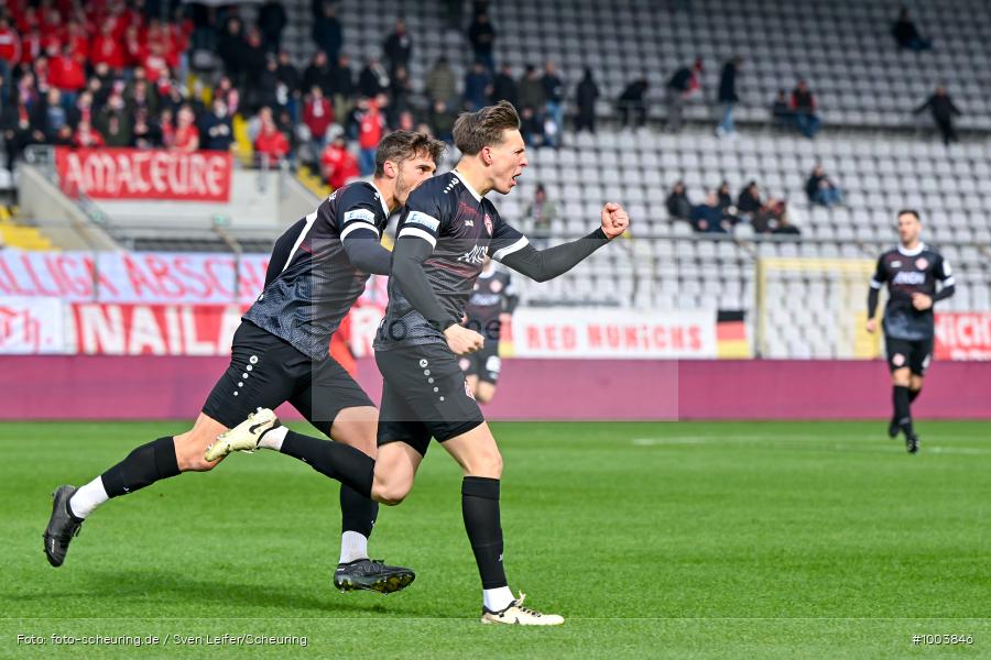 viertklassig, vierthöchste Spielklasse, Voetbal, Teamsport, Sport, Soccer, Saison 2024 2025, Profifußball, Männer, Mannschaftssport, München, Le Football, Herren, Germany, GER, Fußball, Futbol, Fussball, Fotball, Viertklassigkeit, Vierte Liga, Deutschland, DFB, DEU, Stadion an der Grünwalder Straße, Calcio, Regionalliga, Regionalliga Bayern, 2024/25, 01.03.2025, 23. Spieltag - Bild-ID: 1003846 viertklassig, vierthöchste Spielklasse, Voetbal, Teamsport, Sport, Soccer, Saison 2024 2025, Profifußball, Männer, Mannschaftssport, München, Le Football, Herren, Germany, GER, Fußball, Futbol, Fussball, Fotball, Viertklassigkeit, Vierte Liga, Deutschland, DFB, DEU, Stadion an der Grünwalder Straße, Calcio, Regionalliga, Regionalliga Bayern, 2024/25, 01.03.2025, 23. Spieltag - Bild-ID: 1003846