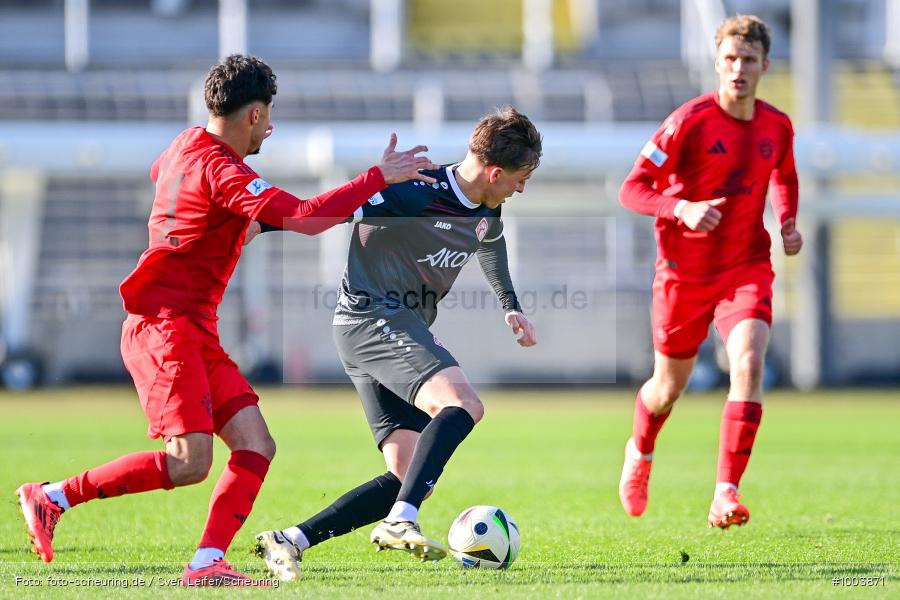 viertklassig, vierthöchste Spielklasse, Voetbal, Teamsport, Sport, Soccer, Saison 2024 2025, Profifußball, Männer, Mannschaftssport, München, Le Football, Herren, Germany, GER, Fußball, Futbol, Fussball, Fotball, Viertklassigkeit, Vierte Liga, Deutschland, DFB, DEU, Stadion an der Grünwalder Straße, Calcio, Regionalliga, Regionalliga Bayern, 2024/25, 01.03.2025, 23. Spieltag - Bild-ID: 1003871 viertklassig, vierthöchste Spielklasse, Voetbal, Teamsport, Sport, Soccer, Saison 2024 2025, Profifußball, Männer, Mannschaftssport, München, Le Football, Herren, Germany, GER, Fußball, Futbol, Fussball, Fotball, Viertklassigkeit, Vierte Liga, Deutschland, DFB, DEU, Stadion an der Grünwalder Straße, Calcio, Regionalliga, Regionalliga Bayern, 2024/25, 01.03.2025, 23. Spieltag - Bild-ID: 1003871