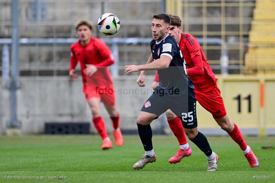 viertklassig, vierthöchste Spielklasse, Voetbal, Teamsport, Sport, Soccer, Saison 2024 2025, Profifußball, Männer, Mannschaftssport, München, Le Football, Herren, Germany, GER, Fußball, Futbol, Fussball, Fotball, Viertklassigkeit, Vierte Liga, Deutschland, DFB, DEU, Stadion an der Grünwalder Straße, Calcio, Regionalliga, Regionalliga Bayern, 2024/25, 01.03.2025, 23. Spieltag - Bild-ID: 1003902 viertklassig, vierthöchste Spielklasse, Voetbal, Teamsport, Sport, Soccer, Saison 2024 2025, Profifußball, Männer, Mannschaftssport, München, Le Football, Herren, Germany, GER, Fußball, Futbol, Fussball, Fotball, Viertklassigkeit, Vierte Liga, Deutschland, DFB, DEU, Stadion an der Grünwalder Straße, Calcio, Regionalliga, Regionalliga Bayern, 2024/25, 01.03.2025, 23. Spieltag - Bild-ID: 1003902