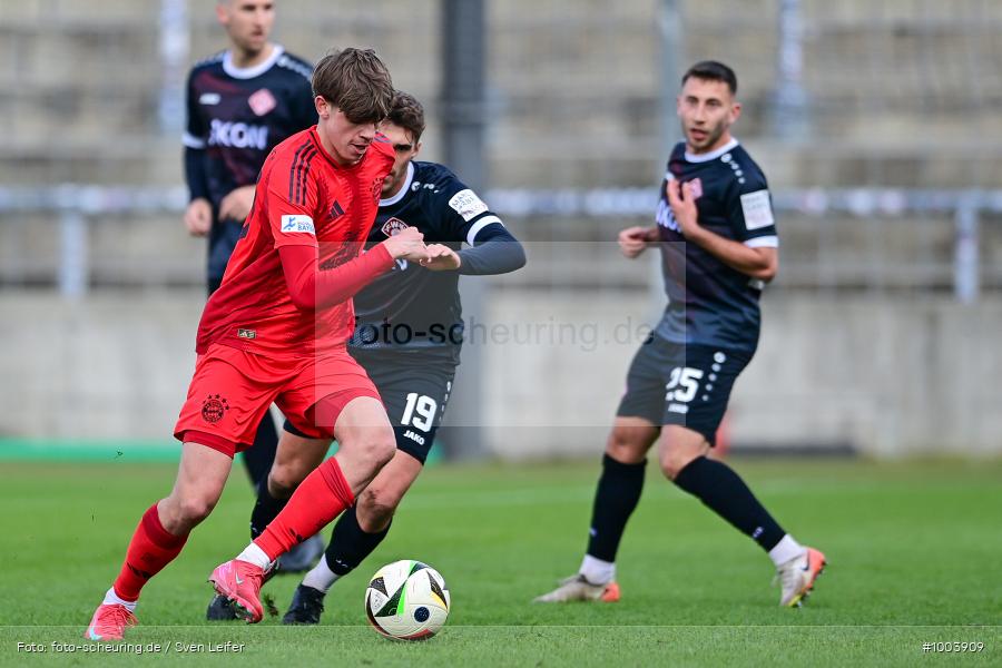 viertklassig, vierthöchste Spielklasse, Voetbal, Teamsport, Sport, Soccer, Saison 2024 2025, Profifußball, Männer, Mannschaftssport, München, Le Football, Herren, Germany, GER, Fußball, Futbol, Fussball, Fotball, Viertklassigkeit, Vierte Liga, Deutschland, DFB, DEU, Stadion an der Grünwalder Straße, Calcio, Regionalliga, Regionalliga Bayern, 2024/25, 01.03.2025, 23. Spieltag - Bild-ID: 1003909 viertklassig, vierthöchste Spielklasse, Voetbal, Teamsport, Sport, Soccer, Saison 2024 2025, Profifußball, Männer, Mannschaftssport, München, Le Football, Herren, Germany, GER, Fußball, Futbol, Fussball, Fotball, Viertklassigkeit, Vierte Liga, Deutschland, DFB, DEU, Stadion an der Grünwalder Straße, Calcio, Regionalliga, Regionalliga Bayern, 2024/25, 01.03.2025, 23. Spieltag - Bild-ID: 1003909