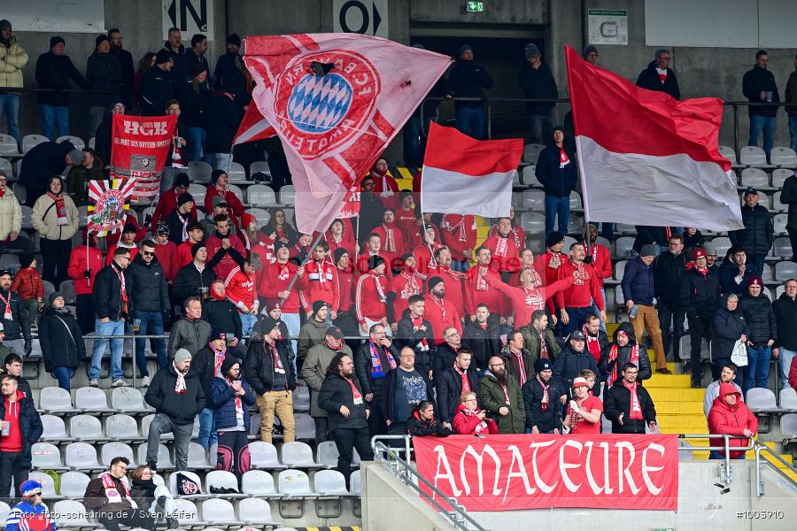 viertklassig, vierthöchste Spielklasse, Voetbal, Teamsport, Sport, Soccer, Saison 2024 2025, Profifußball, Männer, Mannschaftssport, München, Le Football, Herren, Germany, GER, Fußball, Futbol, Fussball, Fotball, Viertklassigkeit, Vierte Liga, Deutschland, DFB, DEU, Stadion an der Grünwalder Straße, Calcio, Regionalliga, Regionalliga Bayern, 2024/25, 01.03.2025, 23. Spieltag - Bild-ID: 1003910 viertklassig, vierthöchste Spielklasse, Voetbal, Teamsport, Sport, Soccer, Saison 2024 2025, Profifußball, Männer, Mannschaftssport, München, Le Football, Herren, Germany, GER, Fußball, Futbol, Fussball, Fotball, Viertklassigkeit, Vierte Liga, Deutschland, DFB, DEU, Stadion an der Grünwalder Straße, Calcio, Regionalliga, Regionalliga Bayern, 2024/25, 01.03.2025, 23. Spieltag - Bild-ID: 1003910