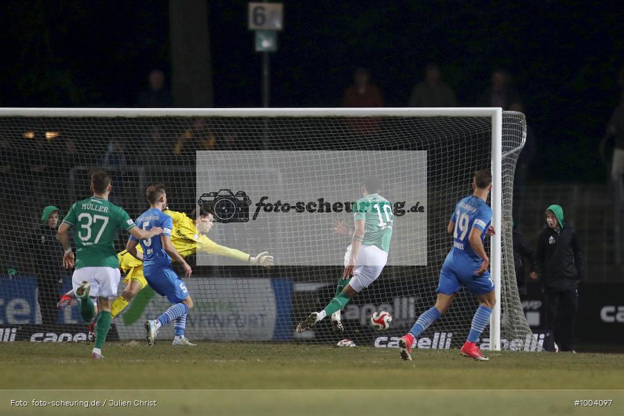 sp2469226, viertklassig, vierthoechste Spielklasse, Voetbal, Teamsport, Sport, Soccer, Saison 2024 2025, Profifussball, Maenner, Mannschaftssport, Le Football, Herren, Germany, GER, Fussball, Futbol, Fussball, Fotball, Viertklassigkeit, Vierte Liga, Deutschland, DFB, DEU, Calcio, Regionalliga, Regionalliga Bayern, 2024/25, FV Illertissen, 1. FC Schweinfurt 1905, Illertissen, Schweinfurt - Bild-ID: 1004097