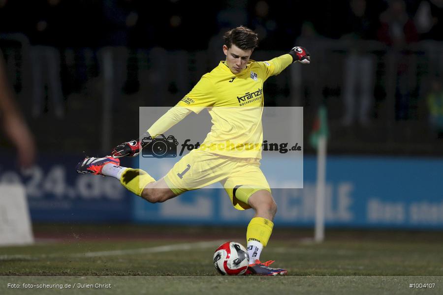 sp2469236, viertklassig, vierthoechste Spielklasse, Voetbal, Teamsport, Sport, Soccer, Saison 2024 2025, Profifussball, Maenner, Mannschaftssport, Le Football, Herren, Germany, GER, Fussball, Futbol, Fussball, Fotball, Viertklassigkeit, Vierte Liga, Deutschland, DFB, DEU, Calcio, Regionalliga, Regionalliga Bayern, 2024/25, FV Illertissen, 1. FC Schweinfurt 1905, Illertissen, Schweinfurt - Bild-ID: 1004107
